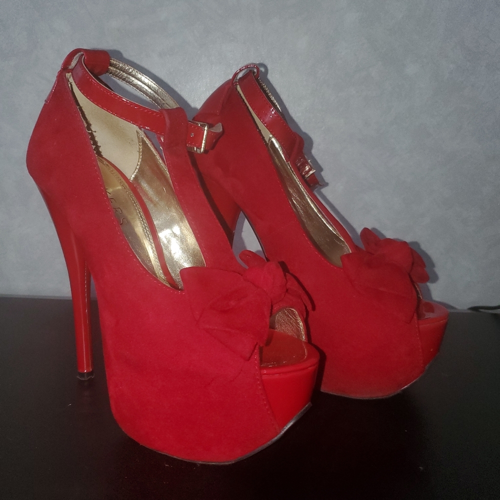 Bakers platform heels Red